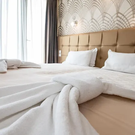 Golden 3* Athens